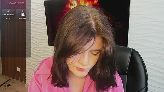 MoriGirl online show from 09/10/25, 01:00