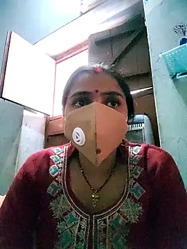 Snapshot of SHABNAM_G chatting on 12/14/25, 08:30 SHABNAM G online show from 12/14/25, 08:30