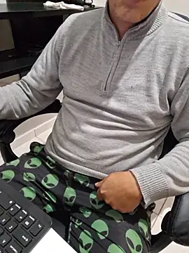 Carloskasado online show from 10/09/25, 08:29