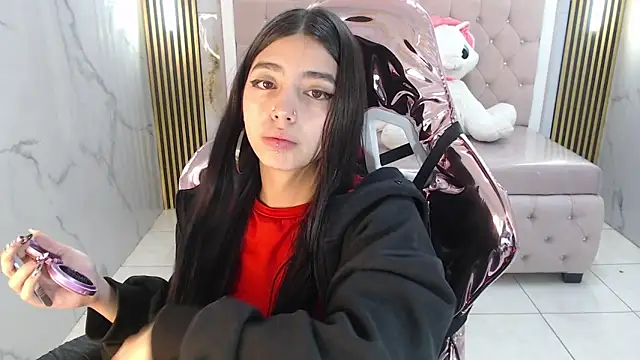 Snapshot of alehp_rose_s chatting on 12/15/25, 01:04 alehp rose s online show from 12/15/25, 01:04