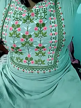 Snapshot of Anjali-bhabhi chatting on 11/05/25, 04:51 Anjali-bhabhi online show from 11/05/25, 04:51