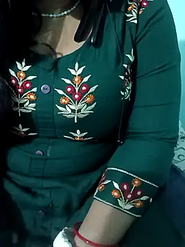 Snapshot of Anjali-bhabhi chatting on 11/13/25, 10:25 Anjali-bhabhi online show from 11/13/25, 10:25