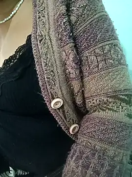 Snapshot of Anjali-bhabhi chatting on 11/24/25, 06:35 Anjali-bhabhi online show from 11/24/25, 06:35