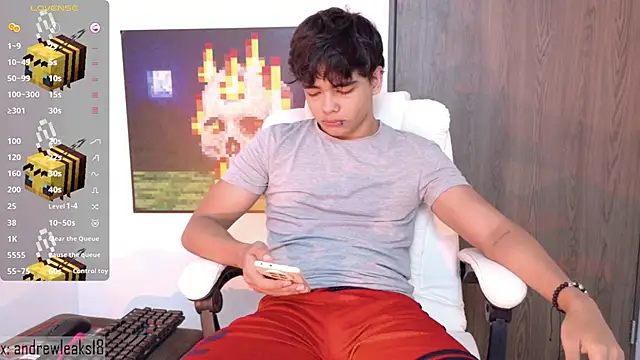 Snapshot of an_drew18 chatting on 11/09/25, 03:21 an drew18 online show from 11/09/25, 03:21