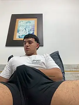 Snapshot of TysonAn chatting on 10/27/25, 05:33 TysonAn online show from 10/27/25, 05:33