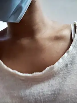 tanisha-2005 online show from 12/03/25, 11:36