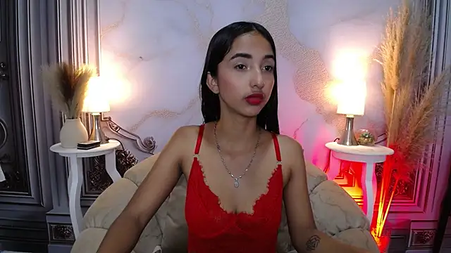 Snapshot of MilkyLally chatting on 11/17/25, 11:27 MilkyLally online show from 11/17/25, 11:27