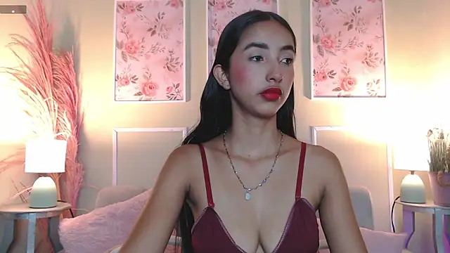 Snapshot of MilkyLally chatting on 01/08/26, 11:56 MilkyLally online show from 01/08/26, 11:56