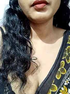 Snapshot of spicysuhana chatting on 09/16/25, 08:32 spicysuhana online show from 09/16/25, 08:32