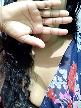 Snapshot of spicysuhana chatting on 10/13/25, 11:27 spicysuhana online show from 10/13/25, 11:27