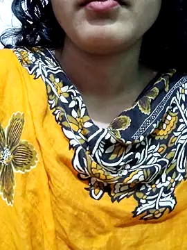 Snapshot of spicysuhana chatting on 10/21/25, 10:43 spicysuhana online show from 10/21/25, 10:43