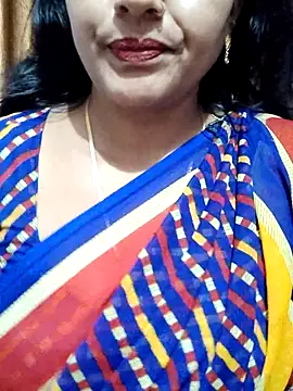 Snapshot of spicysuhana chatting on 11/22/25, 08:02 spicysuhana online show from 11/22/25, 08:02