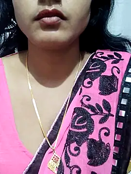 Snapshot of spicysuhana chatting on 11/26/25, 12:22 spicysuhana online show from 11/26/25, 12:22