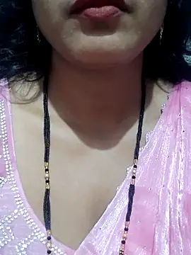 Snapshot of spicysuhana chatting on 11/30/25, 07:07 spicysuhana online show from 11/30/25, 07:07