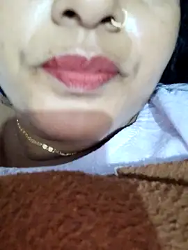 Snapshot of spicysuhana chatting on 12/21/25, 12:40 spicysuhana online show from 12/21/25, 12:40