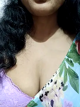 Snapshot of spicysuhana chatting on 02/17/26, 02:52 spicysuhana online show from 02/17/26, 02:52