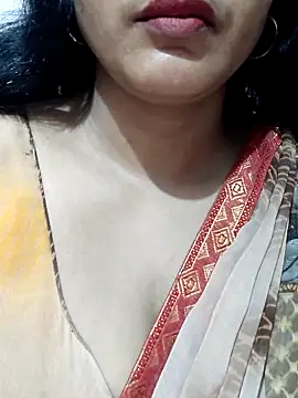 Snapshot of spicysuhana chatting on 02/18/26, 12:06 spicysuhana online show from 02/18/26, 12:06
