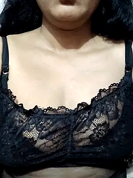 Snapshot of spicysuhana chatting on 02/23/26, 05:43 spicysuhana online show from 02/23/26, 05:43