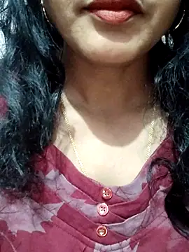 Snapshot of spicysuhana chatting on 03/28/26, 12:43 spicysuhana online show from 03/28/26, 12:43