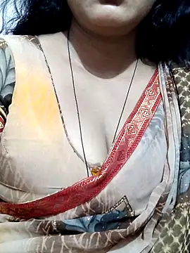 Snapshot of spicysuhana chatting on 06/05/26, 01:17 spicysuhana online show from 06/05/26, 01:17