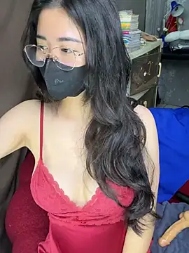 Snapshot of Voyerra_g chatting on 03/16/26, 01:00 Voyerra g online show from 03/16/26, 01:00