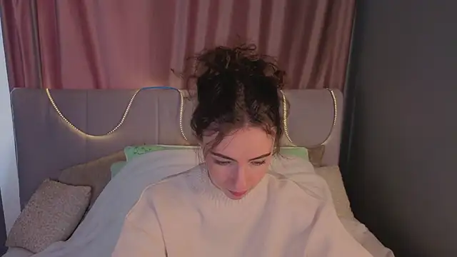 DeneenTurja online show from 09/15/25, 10:26