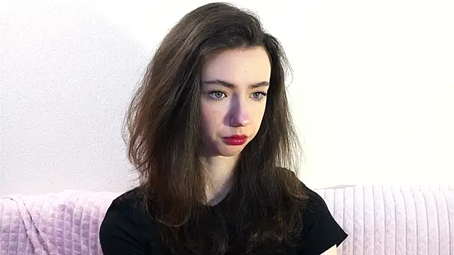 DeneenTurja online show from 10/22/25, 10:37