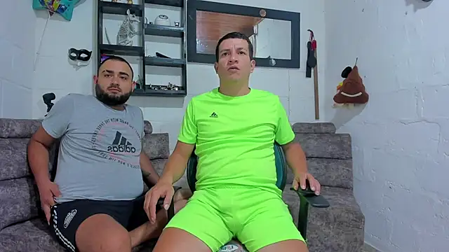 Snapshot of DuoPerverxs chatting on 11/06/25, 07:04 DuoPerverxs online show from 11/06/25, 07:04