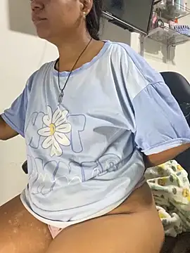 Snapshot of AfricaMart chatting on 10/10/25, 02:10 AfricaMart online show from 10/10/25, 02:10