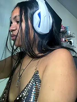 Snapshot of AfricaMart chatting on 10/30/25, 02:18 AfricaMart online show from 10/30/25, 02:18