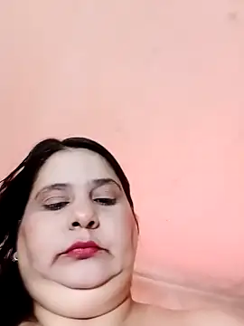 Snapshot of Ayma1983 chatting on 11/06/25, 10:27 Ayma1983 online show from 11/06/25, 10:27