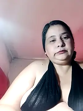 Snapshot of Ayma1983 chatting on 11/13/25, 11:42 Ayma1983 online show from 11/13/25, 11:42