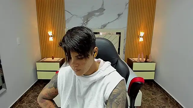 KAROLLJONES1 online show from 11/16/25, 07:08