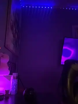 Snapshot of goddessmissmia chatting on 10/01/25, 05:46 goddessmissmia online show from 10/01/25, 05:46