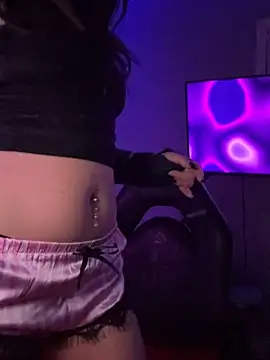 Snapshot of goddessmissmia chatting on 10/21/25, 07:25 goddessmissmia online show from 10/21/25, 07:25