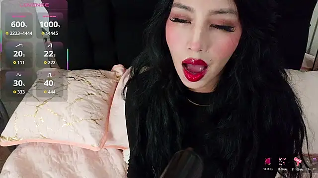 Miss Charlottet online show from 07/30/26, 08:41