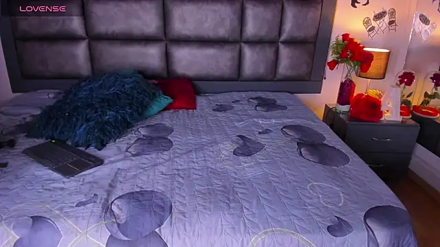 NathaliaLohans online show from 09/12/25, 12:27