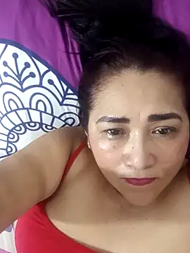 Snapshot of linda_luna29 chatting on 09/12/25, 02:11 linda luna29 online show from 09/12/25, 02:11