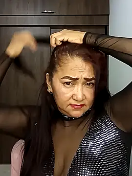 linda luna29 online show from 12/14/25, 07:36