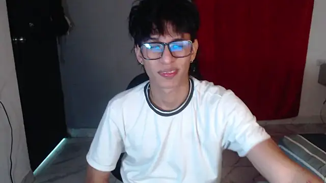 Snapshot of sung_yol chatting on 10/07/25, 05:15 sung yol online show from 10/07/25, 05:15