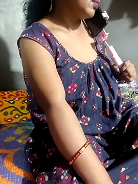 Snapshot of Cute-Swewty chatting on 09/27/25, 03:39 Cute-Swewty online show from 09/27/25, 03:39