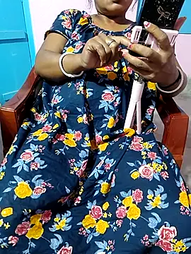 Snapshot of Cute-Swewty chatting on 10/15/25, 01:22 Cute-Swewty online show from 10/15/25, 01:22