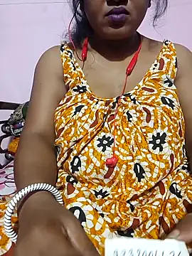 Snapshot of Cute-Swewty chatting on 11/05/25, 01:00 Cute-Swewty online show from 11/05/25, 01:00