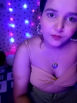 Snapshot of QueerSofty chatting on 09/13/25, 06:29 QueerSofty online show from 09/13/25, 06:29
