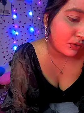 Snapshot of QueerSofty chatting on 09/23/25, 09:51 QueerSofty online show from 09/23/25, 09:51
