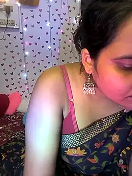 Snapshot of QueerSofty chatting on 10/11/25, 01:42 QueerSofty online show from 10/11/25, 01:42