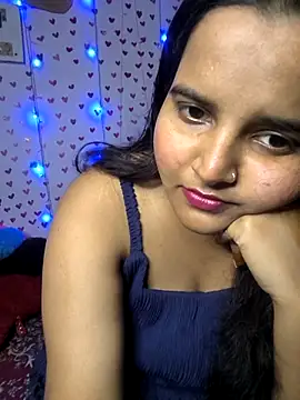 Snapshot of QueerSofty chatting on 10/27/25, 05:17 QueerSofty online show from 10/27/25, 05:17