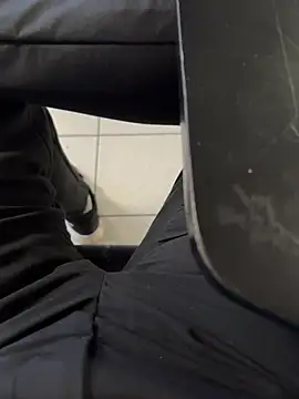 Monspeet 01 online show from 10/21/25, 11:16