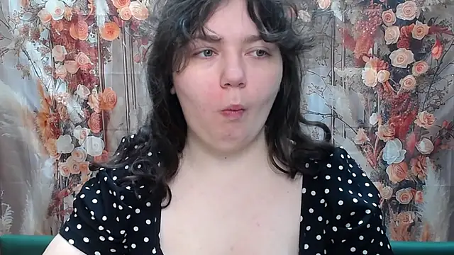 Snapshot of NeonilaLisova chatting on 02/08/26, 06:06 NeonilaLisova online show from 02/08/26, 06:06