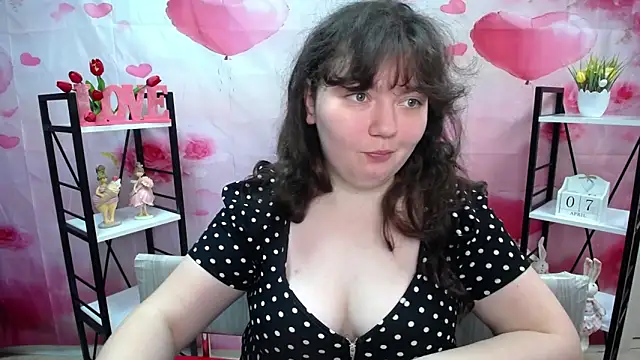 Snapshot of NeonilaLisova chatting on 04/08/26, 11:10 NeonilaLisova online show from 04/08/26, 11:10